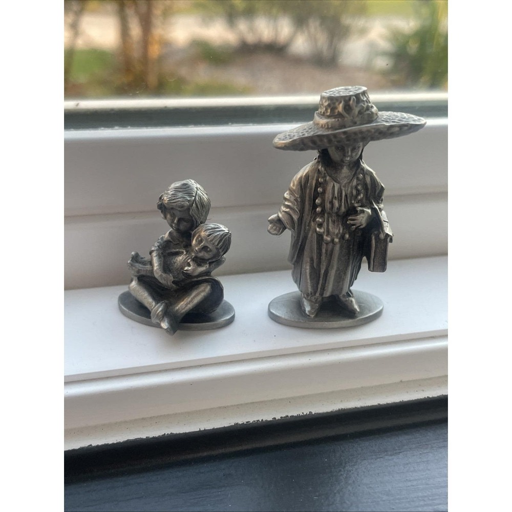 Lot Of 2 Hudson Pewter Mini Figurines- Girl‎ Dress Up 675 Girl Doll 679 VTG